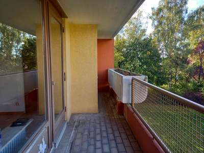 1 Zimmerwohnung mit großem Balkon - WBS für mehr als 50m² erforderlich!