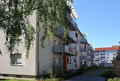 1 Zimmer Wohnung im 3. OG mit Balkon · frei ab 01.12.2026