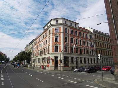 Auf gute Nachbarschaft: familienfreundliche 6-Zi.-Wohnung