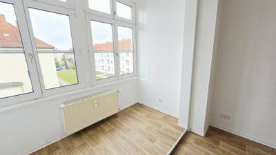 3 Zimmer · Curiestr. 49 · Neue Neustadt · frei ab sofort