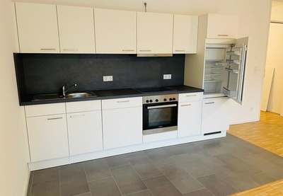 Große 1-Zimmer-Wohnung mit Loggia und Einbauküche · frei ab 09.12.2026